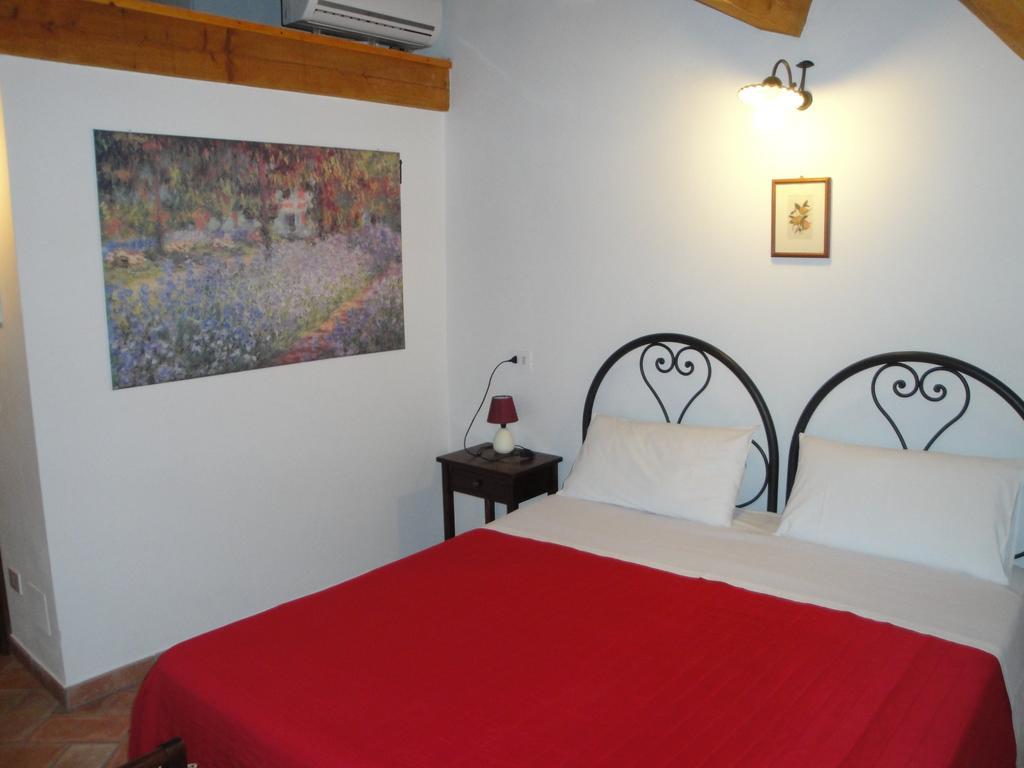 Al Castello Hotel Tavullia Værelse billede