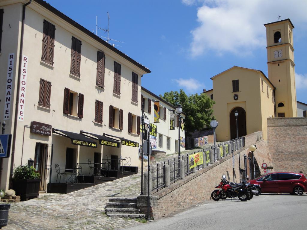 Al Castello Hotel Tavullia Eksteriør billede